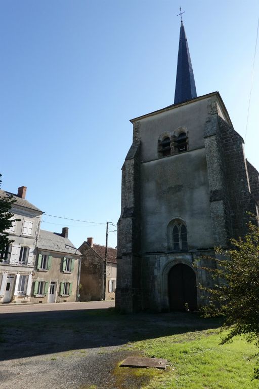 Pour rejoindre  la Loire et ses canaux nous passons par des petites routes de traverse. Ici Azy